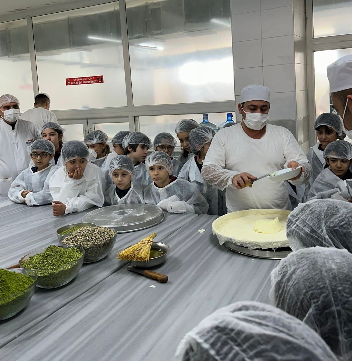 GKV’li minik baklavacılar iş başında
