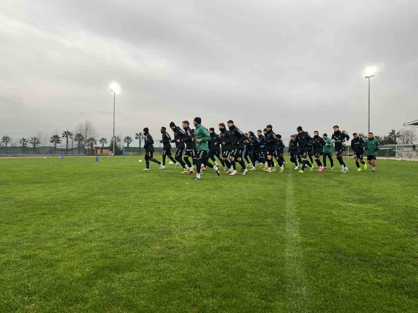 Kocaelispor’un yeni transferi Samet Yalçın ilk idmanına çıktı
