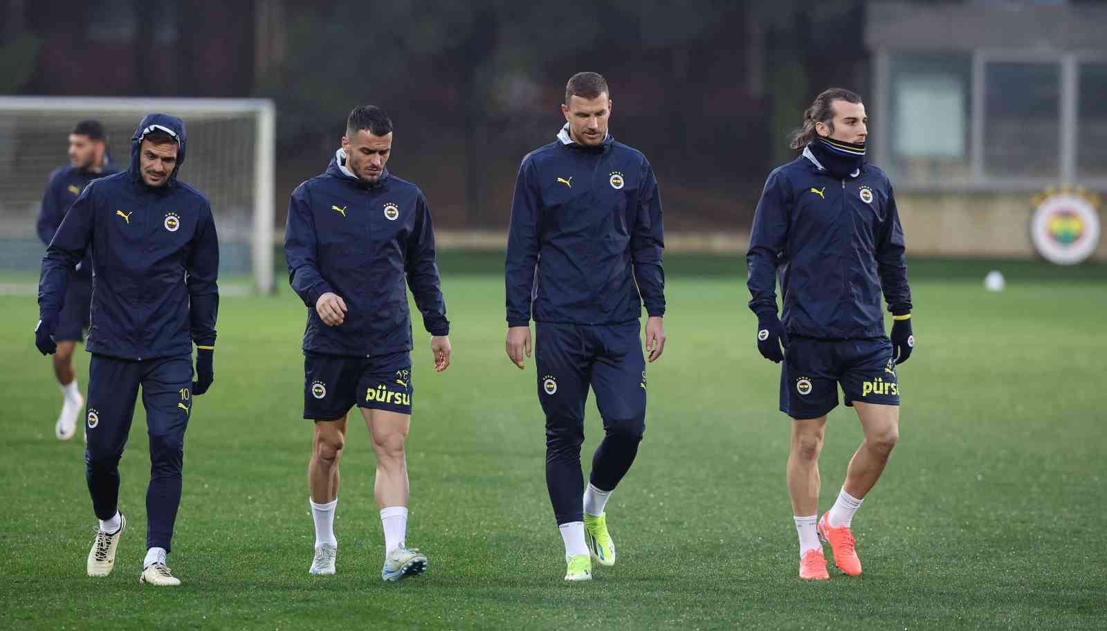 Fenerbahçe’de Adana Demirspor maçının hazırlıkları başladı
