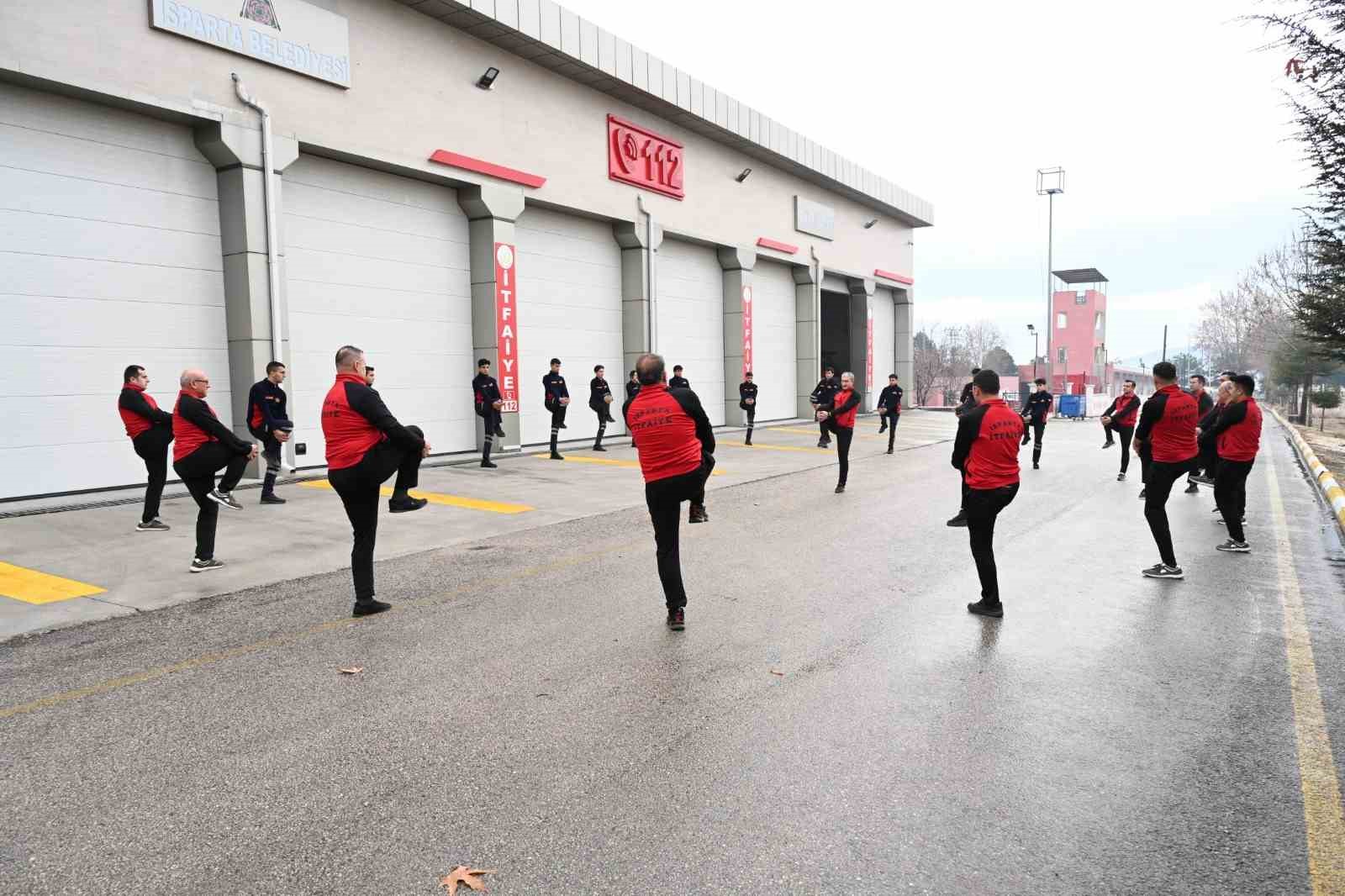 Her sabah itfaiyeci duasıyla g&uuml;ne başlıyorlar
