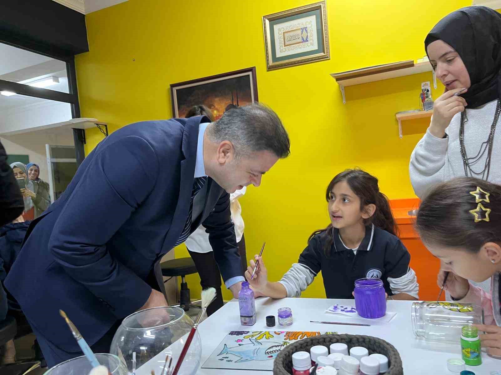 &Ccedil;iftlikk&ouml;y&rsquo;de Sanat At&ouml;lyesi a&ccedil;ıldı
