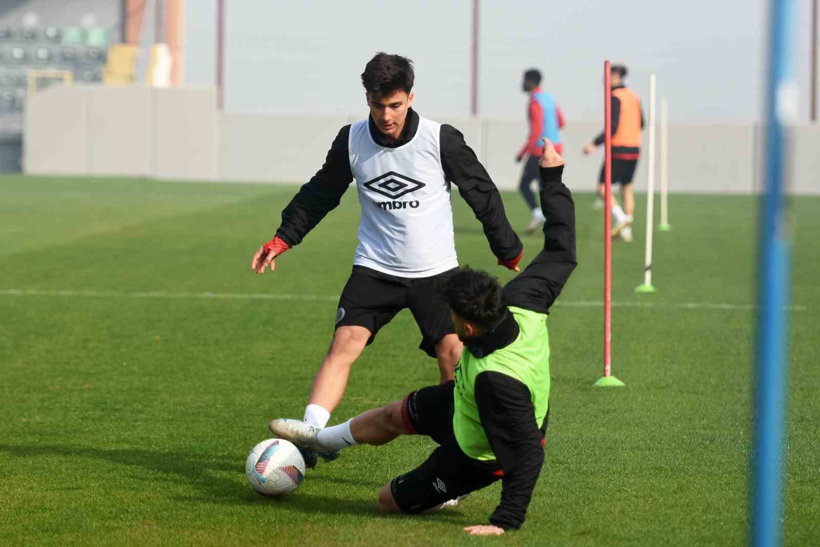 Manisa FK, İstanbulspor ma&ccedil;ı hazırlıklarına başladı
