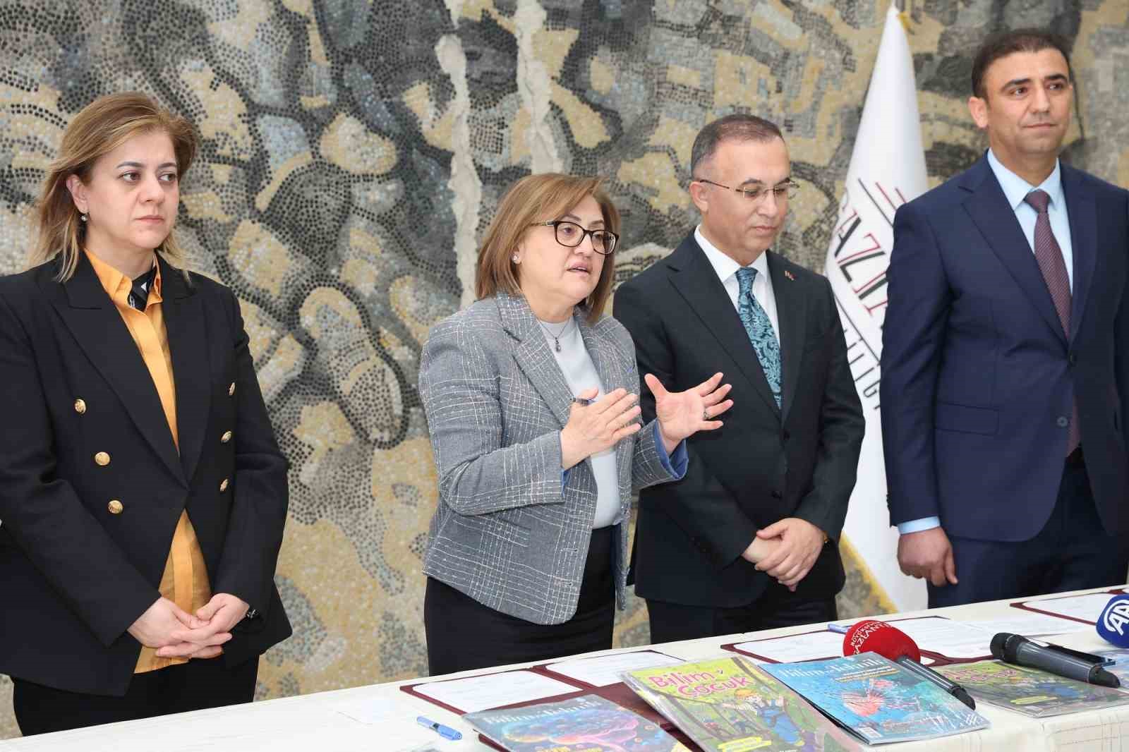 Gaziantep B&uuml;y&uuml;kşehir&rsquo;den &ccedil;ocuklara bilim dergisi desteği
