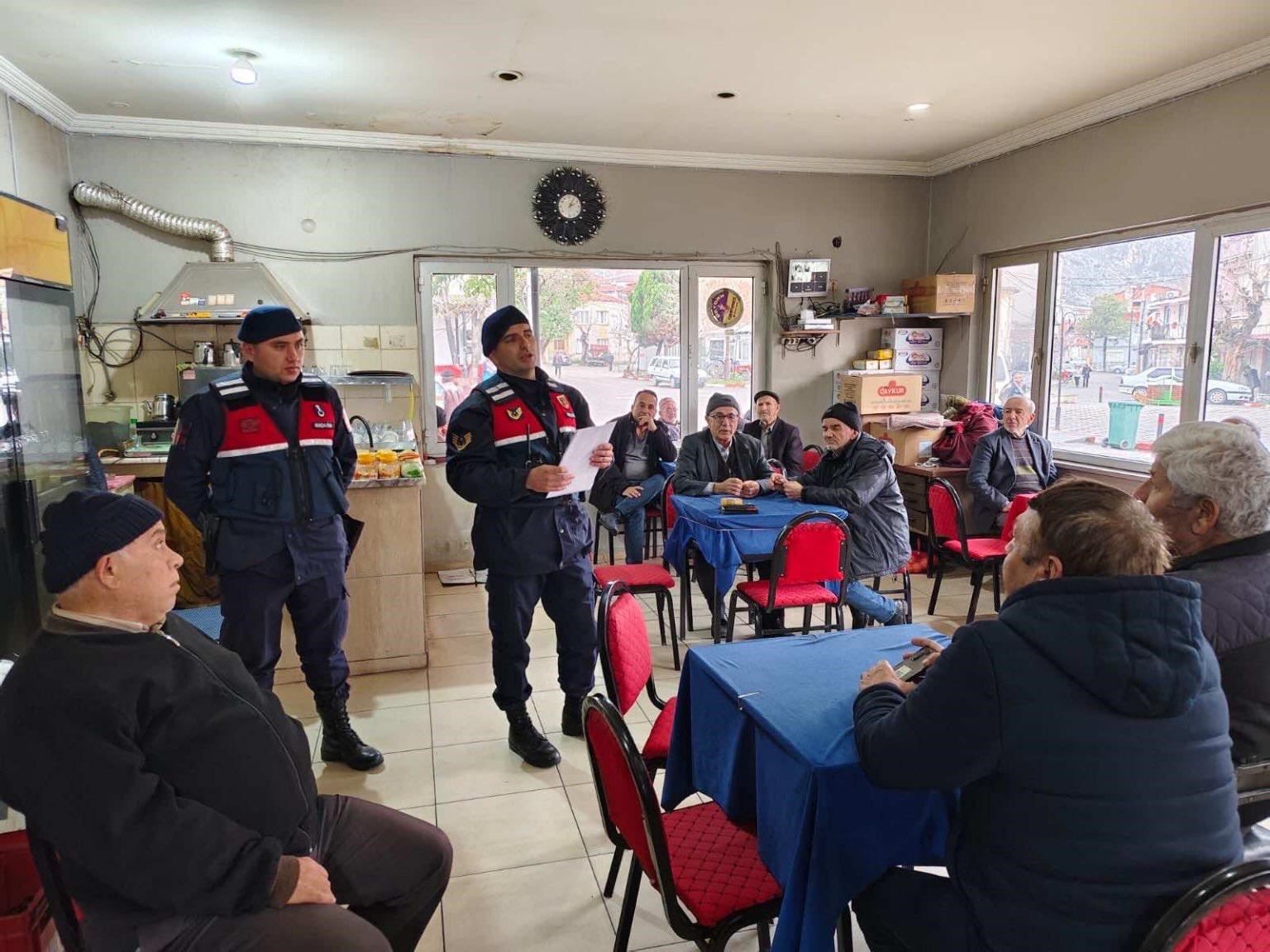 Jandarma &ccedil;ift&ccedil;ileri dolandırıcılara karşı uyardı
