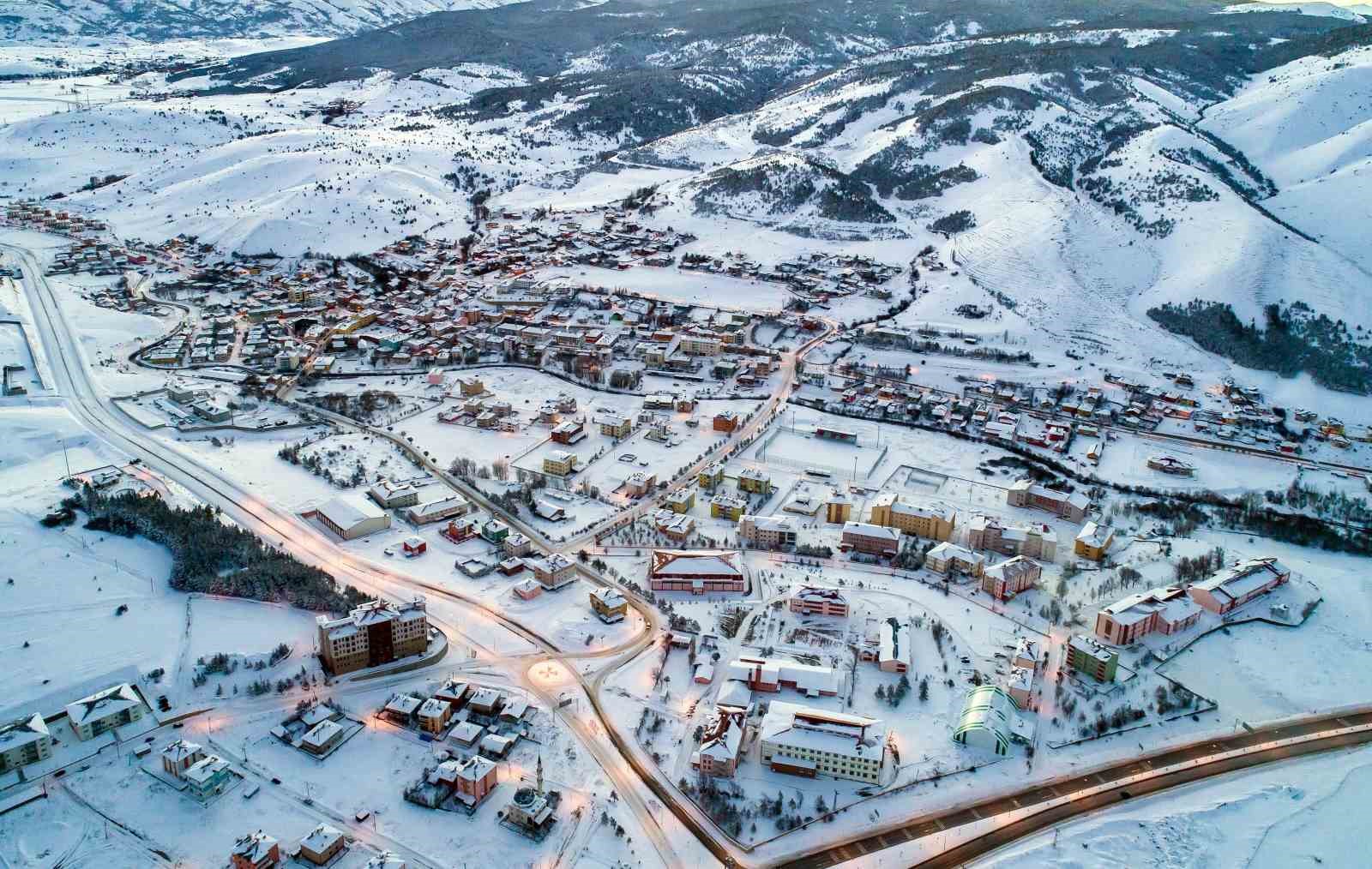 Erzincan’ın köylerinde kış mesaisi