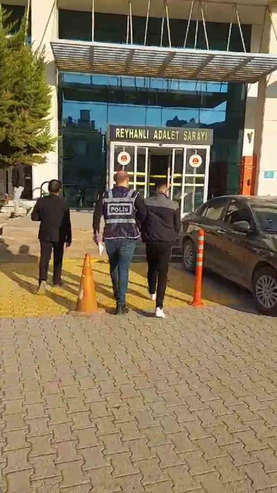 Taziye &ccedil;adırına silahlı saldırıyla ilgili 3 kişi yakalandı