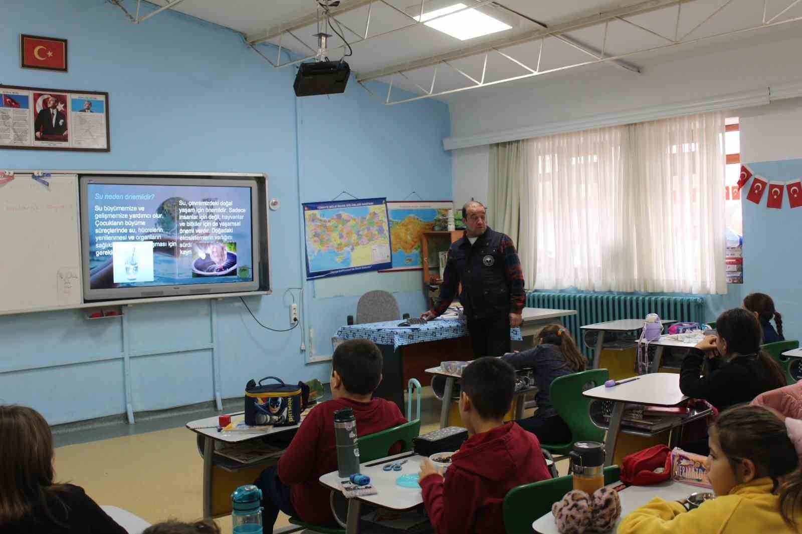 Bozcaada’da Çocuklara Sağlıklı Beslenme ve Tarım Bilinci Aşılanıyor
