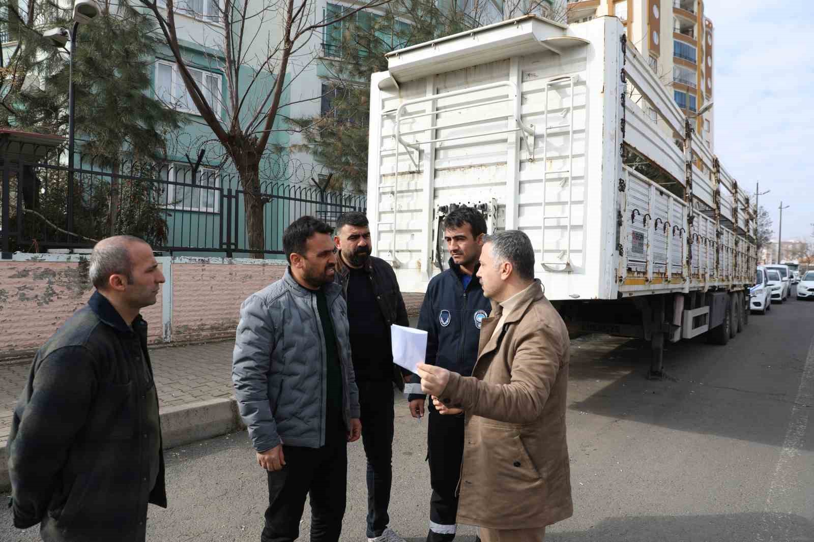 Diyarbakır’da ağır tonajlı araçlar için park uyarısı
