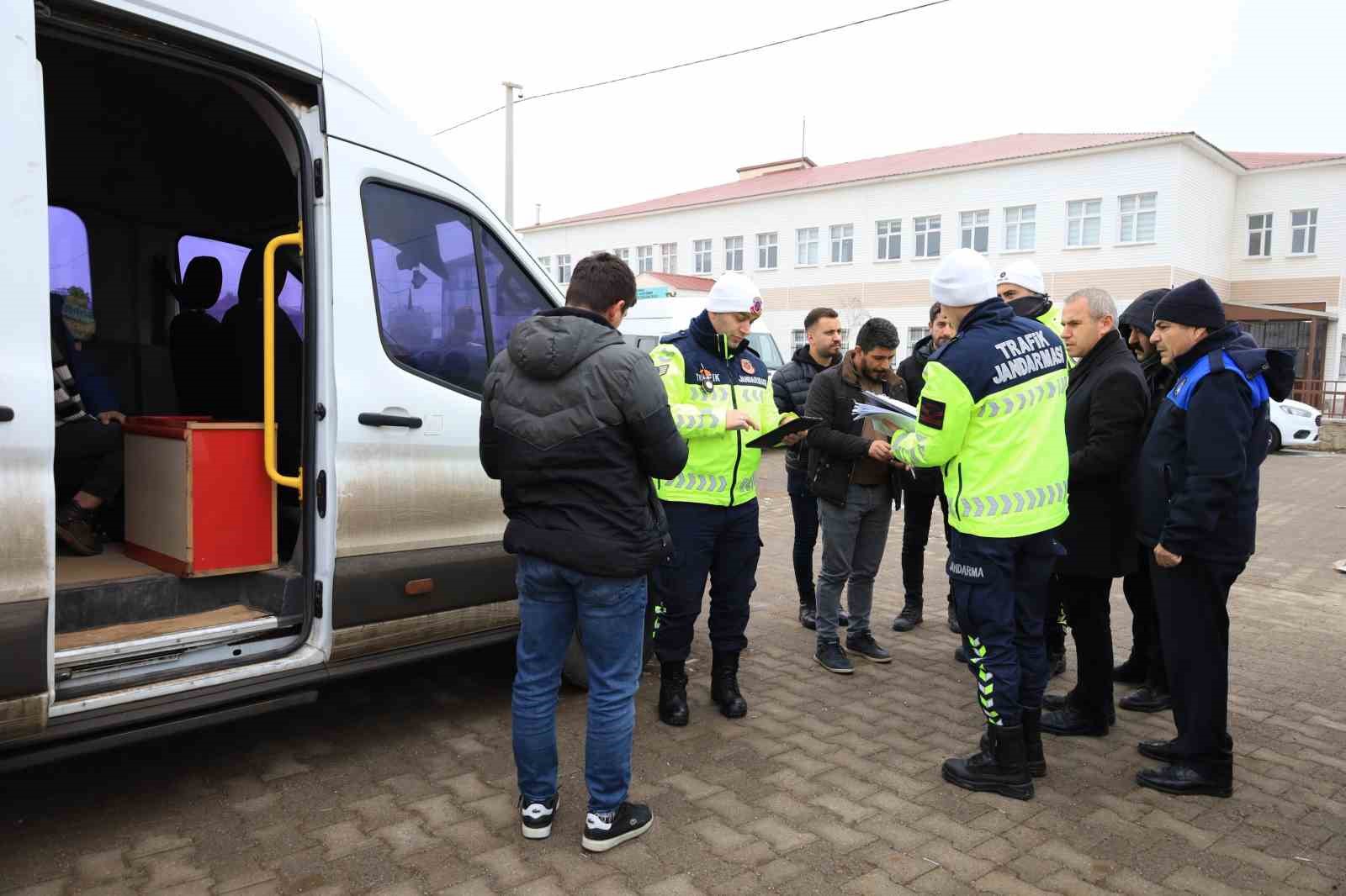 Güroymak’ta öğrenci servisleri denetlendi
