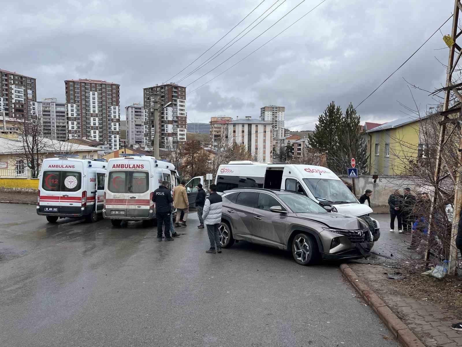 İçerisinde bulunduğu servis kaza yaptı, o &quot;Dedeme gidecektim&quot; diye ağladı