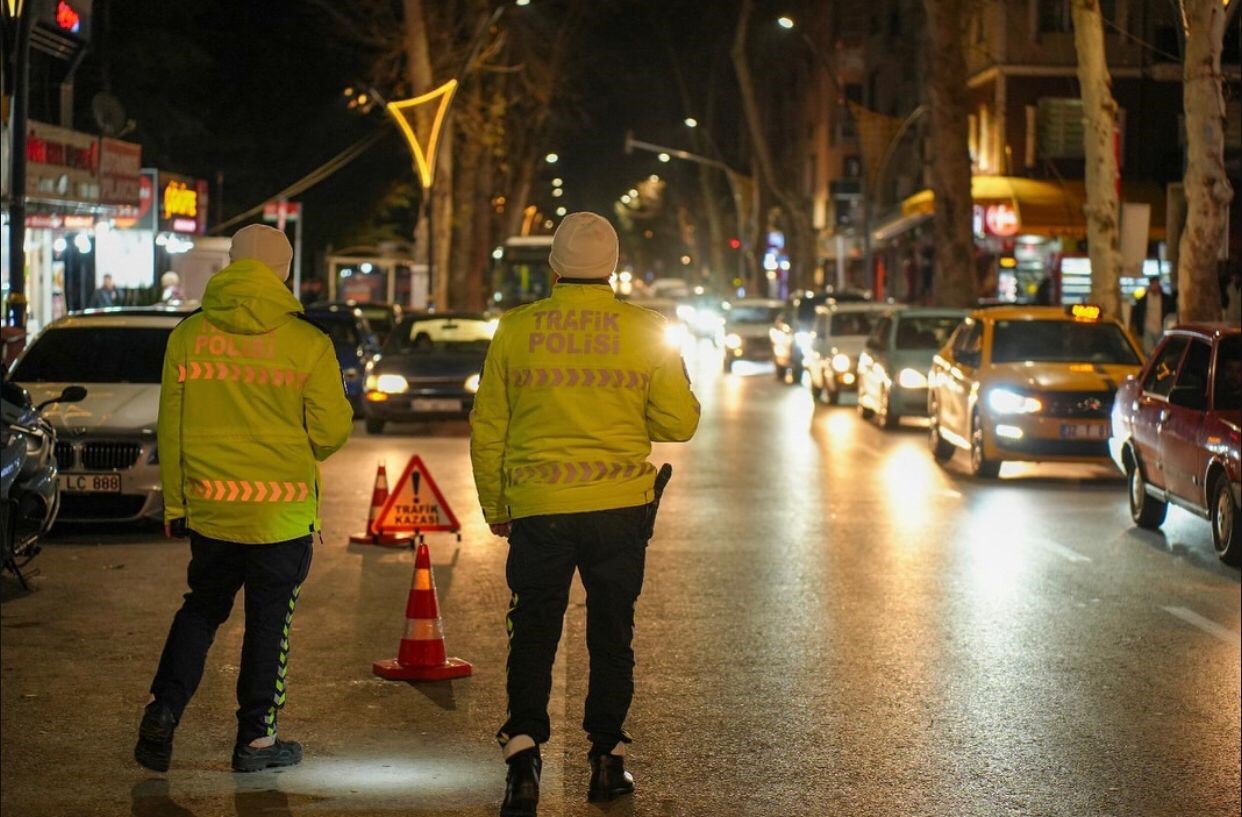 Isparta’da trafik denetimi: 24 saatte 15 araç trafikten men edildi