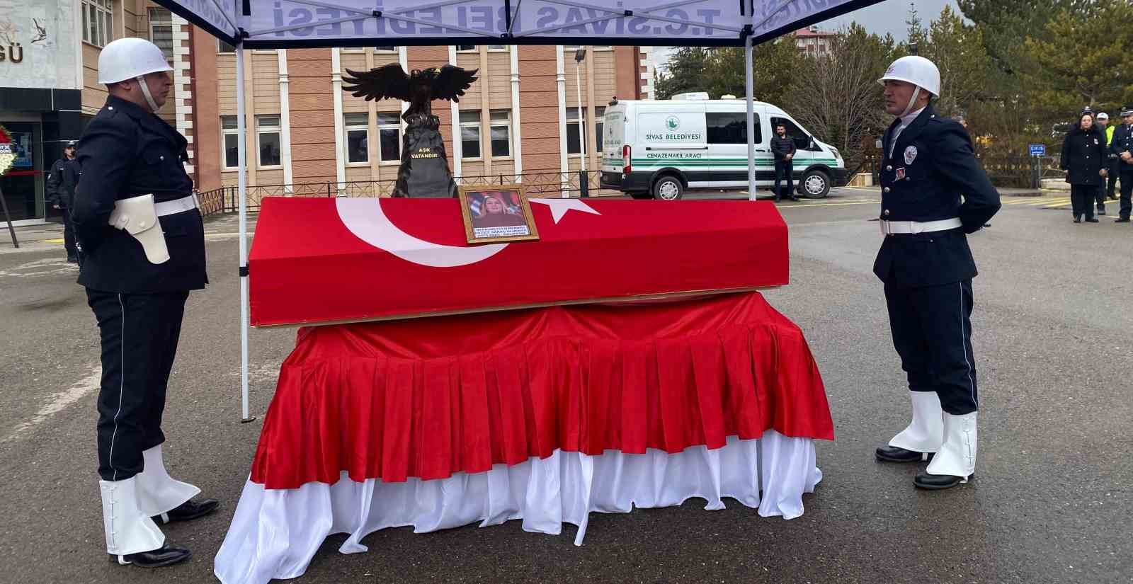 Vefat eden polis memuru t&ouml;renle uğurlandı
