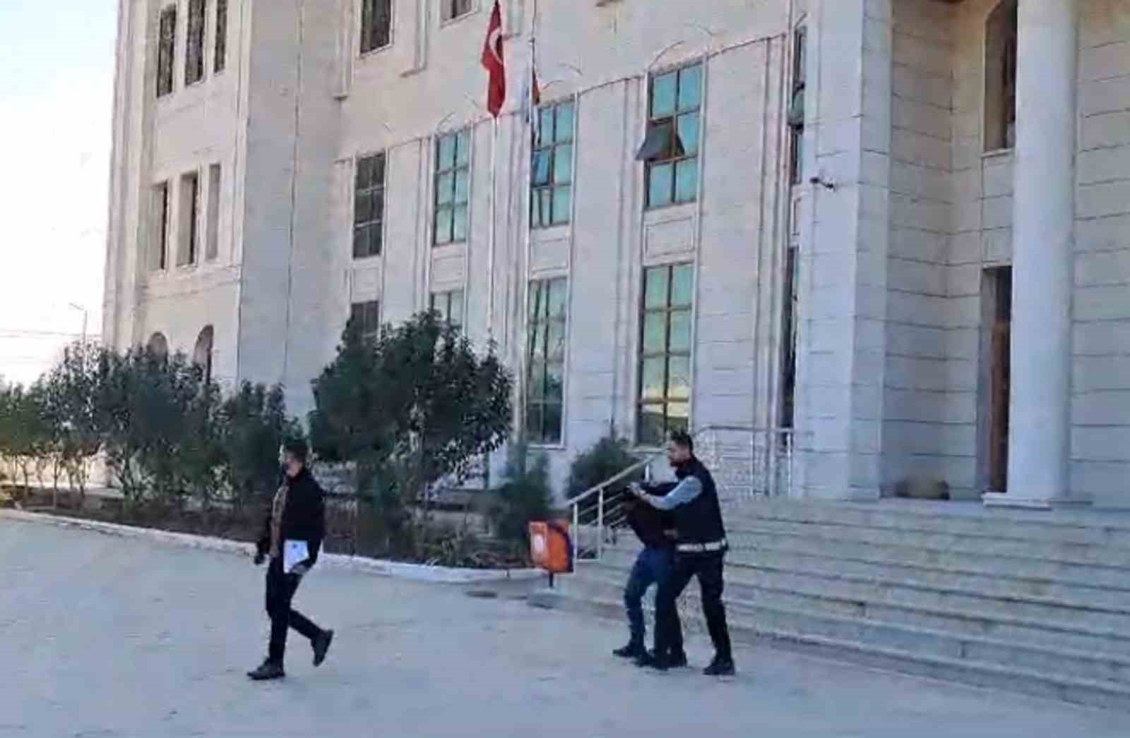 Hatay&rsquo;da yakalama kararı ile aranan 3 şahıs tutuklandı
