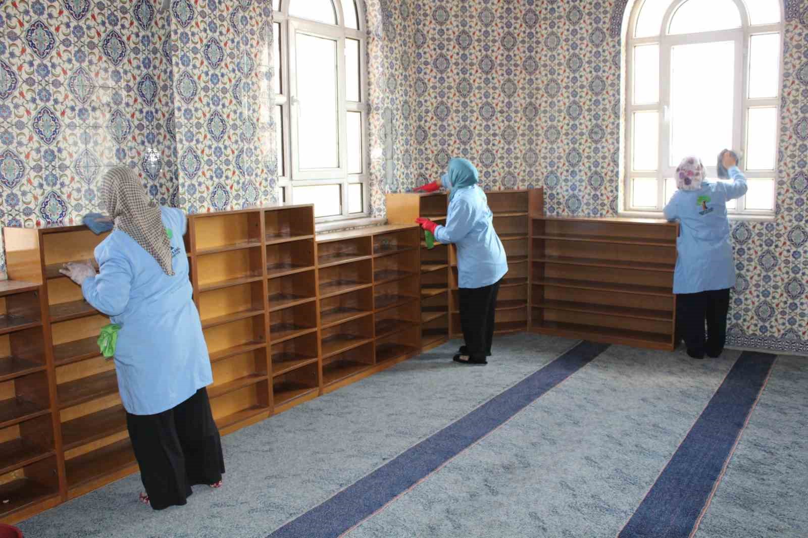 Şehitkamil&rsquo;de camilerde temizlik seferberliği
