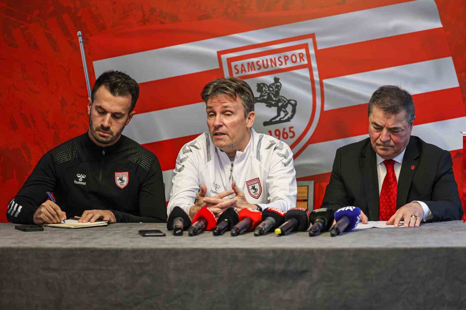 D&uuml;nya yıldızlarının hocası, Samsunspor altyapısının başına ge&ccedil;ti
