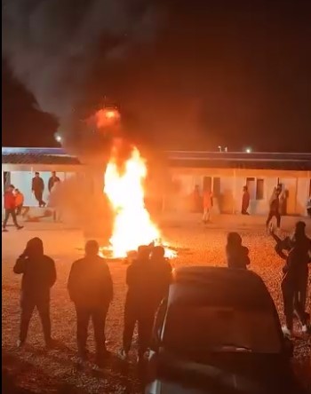 Akkuyu NGS çalışanları, barınma ve beslenme şartlarını protesto etti