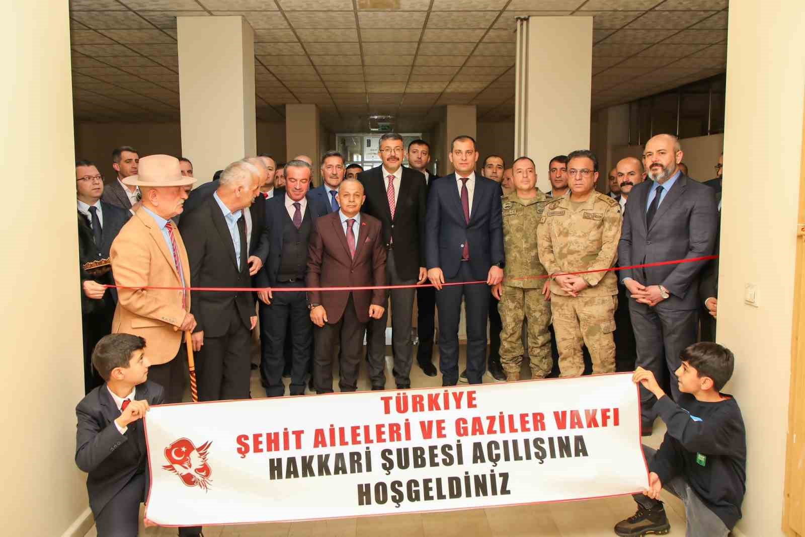 TUSAG Hakkari Şubesi dualar eşliğinde açıldı