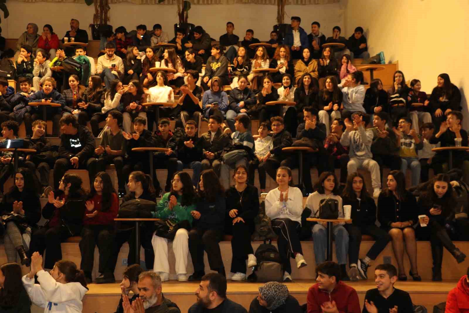 Diyarbakır’da LGS öğrencilerine motivasyon ve eğitim semineri