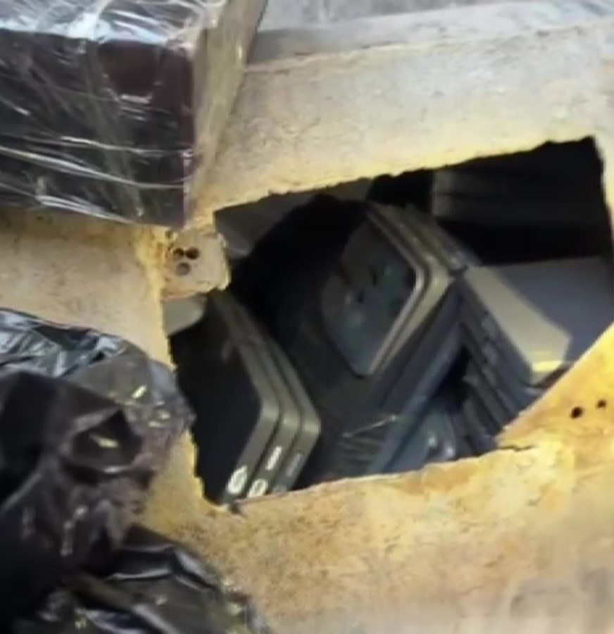 Fren-debriyaj hava t&uuml;p&uuml;nden ka&ccedil;ak telefonlar &ccedil;ıktı
