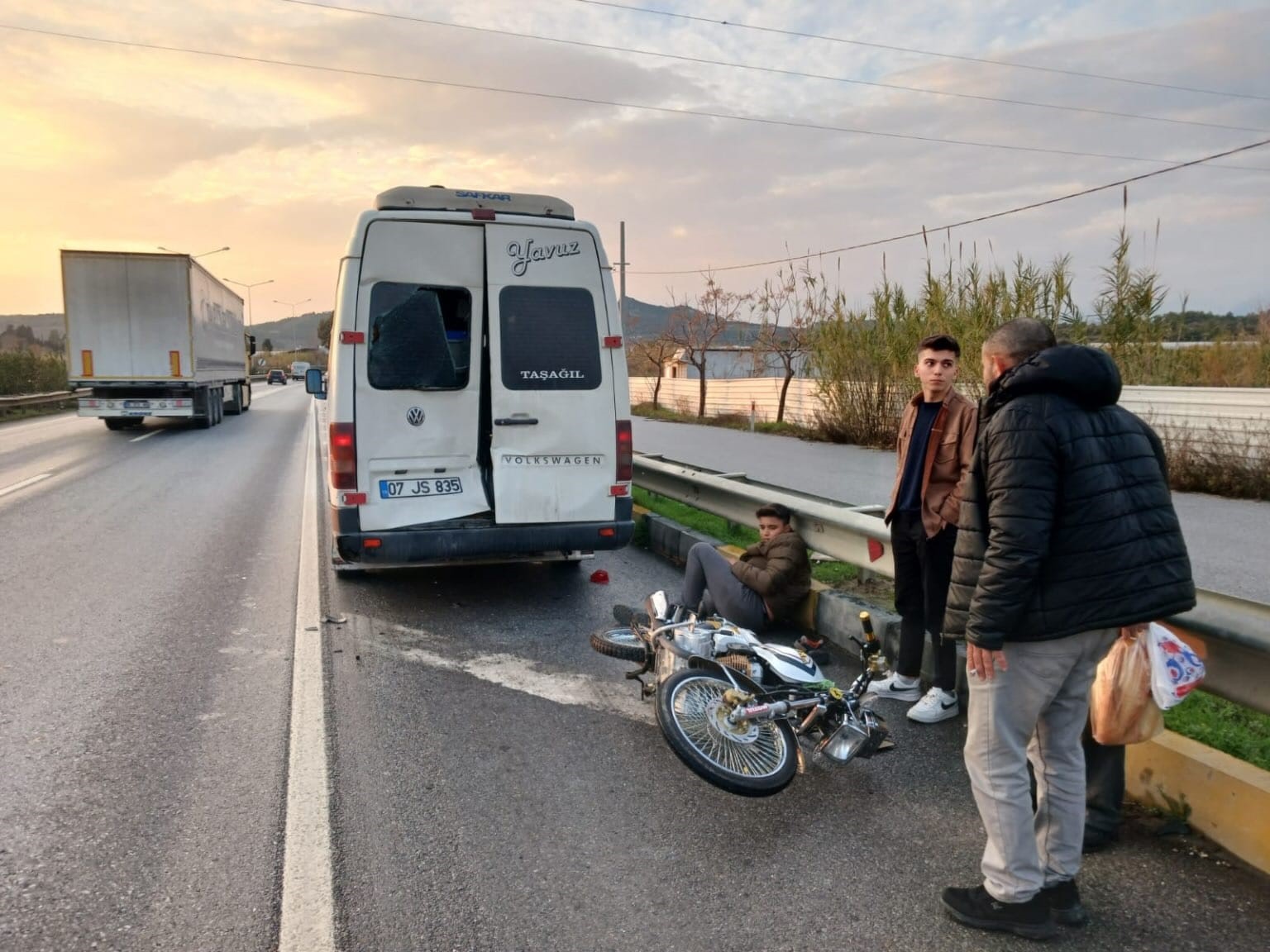 Ehliyetsiz çocuk kaza yaptı, ağır para cezası kesildi