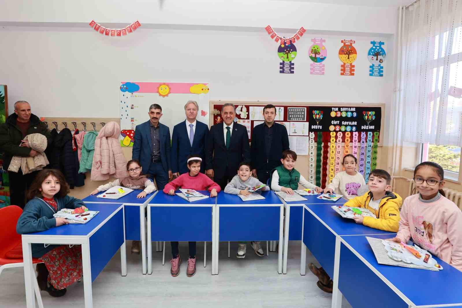 Bingöl’de karne heyecanı: Vali Usta öğrencilerin heyecanına ortak oldu