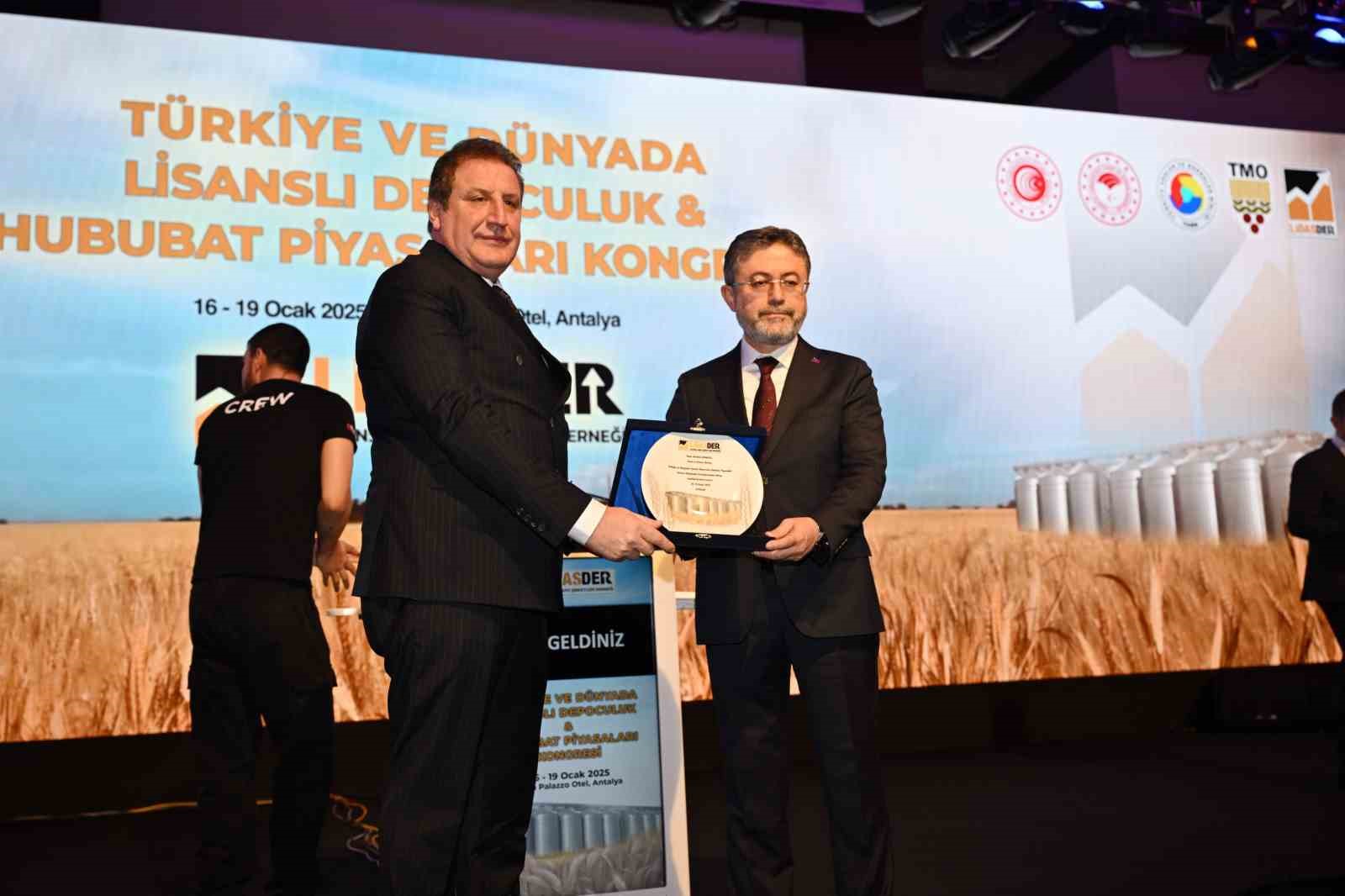 2024 yılında T&uuml;rkiye&rsquo;de 39 milyon ton tahıl &uuml;retildi
