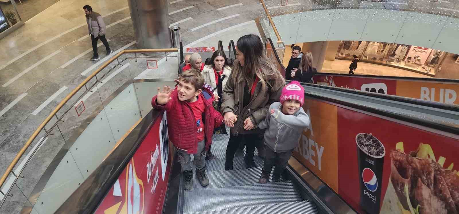 Bir Hayalim Var projesi ile minik yürekler Gençlik Merkezi’nde buluştu