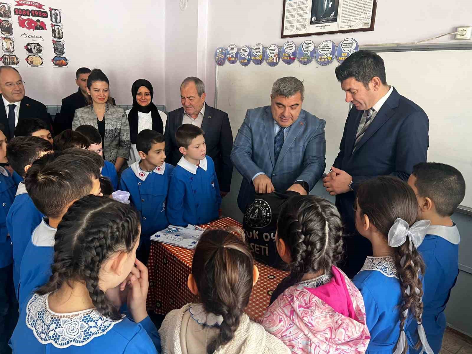 149 bin öğrenci ve 11 bine yakın öğretmen yarıyıl tatiline girdi
