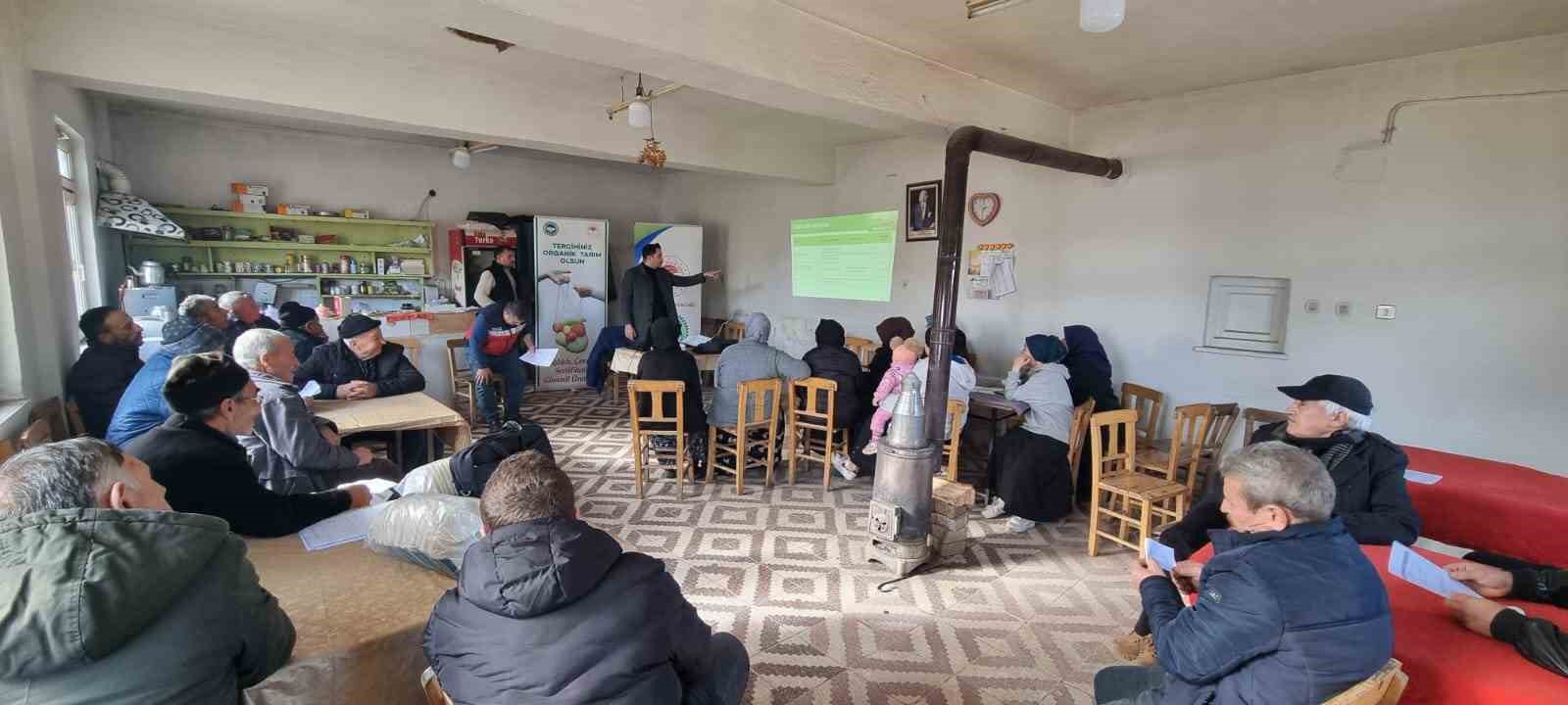 Kütahya’da 47 üreticiye organik bitki besleme ve organik bitki sağlığı uygulama teknikleri anlatıldı