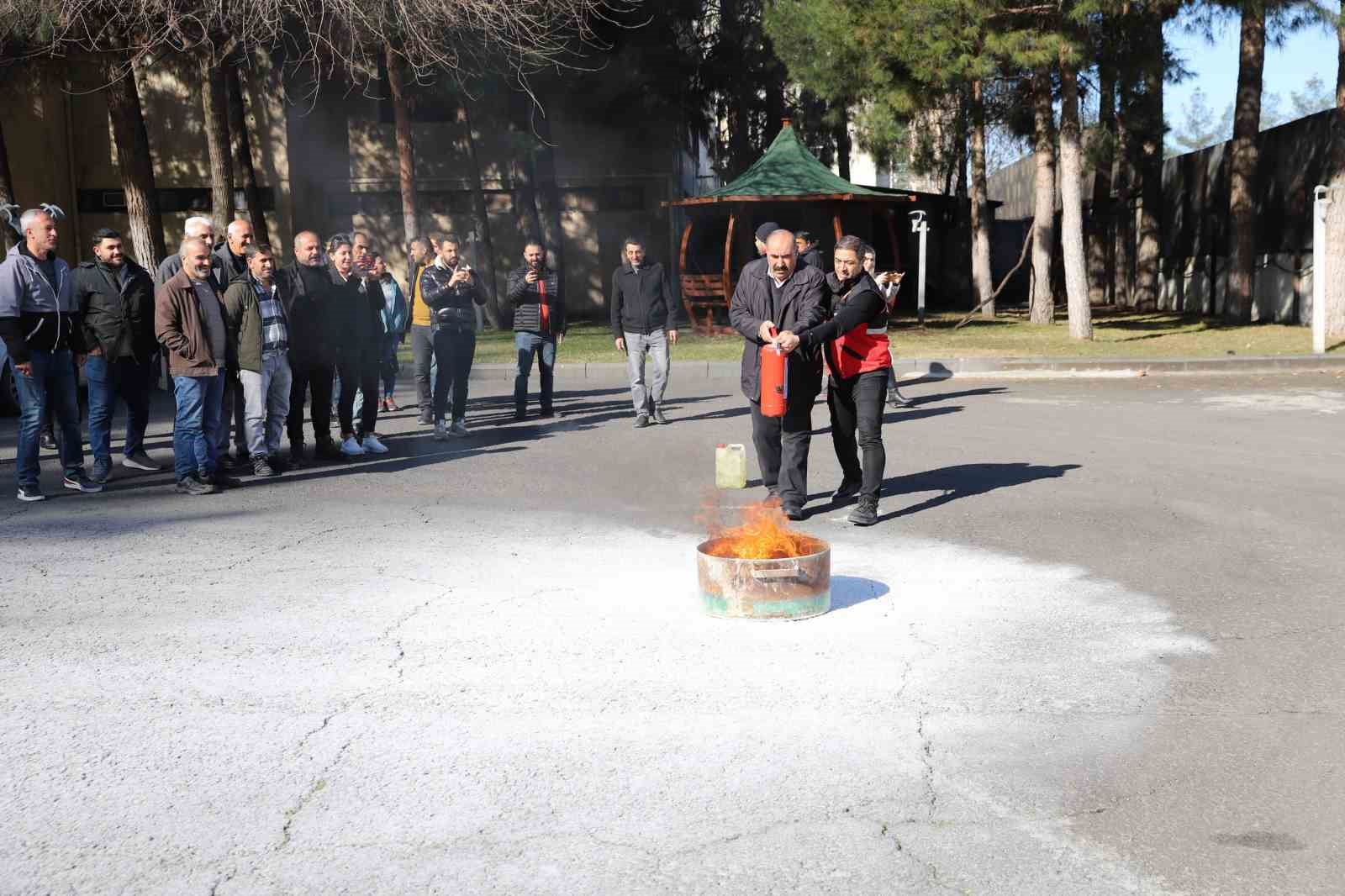 Belediye personellerine acil durum ve ilk yardım eğitimi
