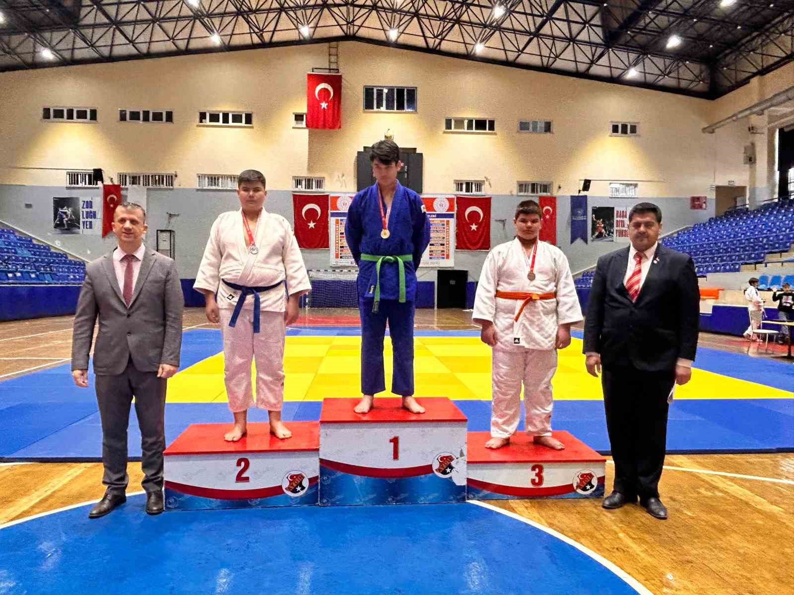 Okullar arası yıldızlar judo il birinciliği müsabakaları sona erdi
