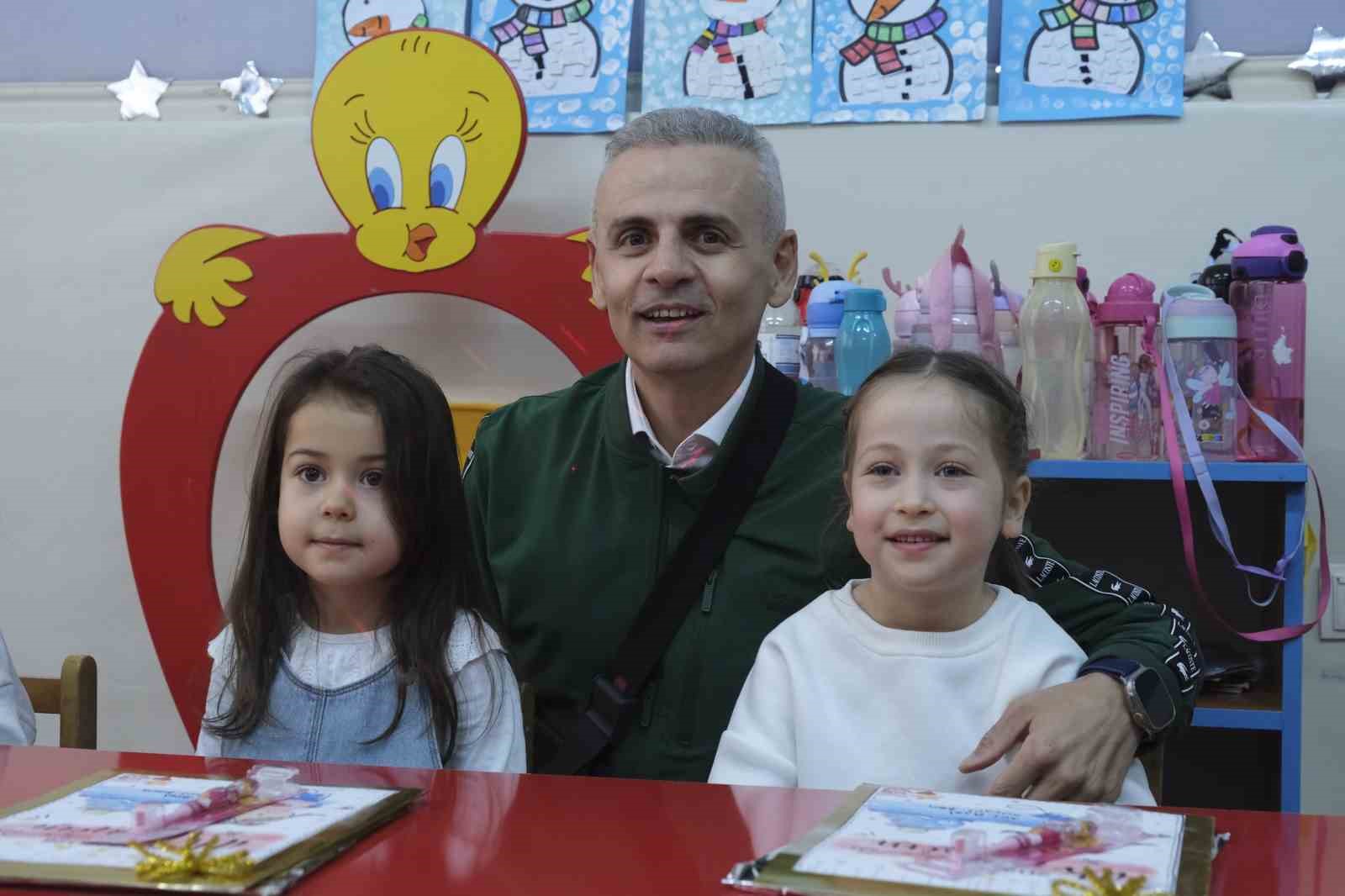 Karaman&rsquo;da 50 bin &ouml;ğrenci karne heyecanı yaşadı
