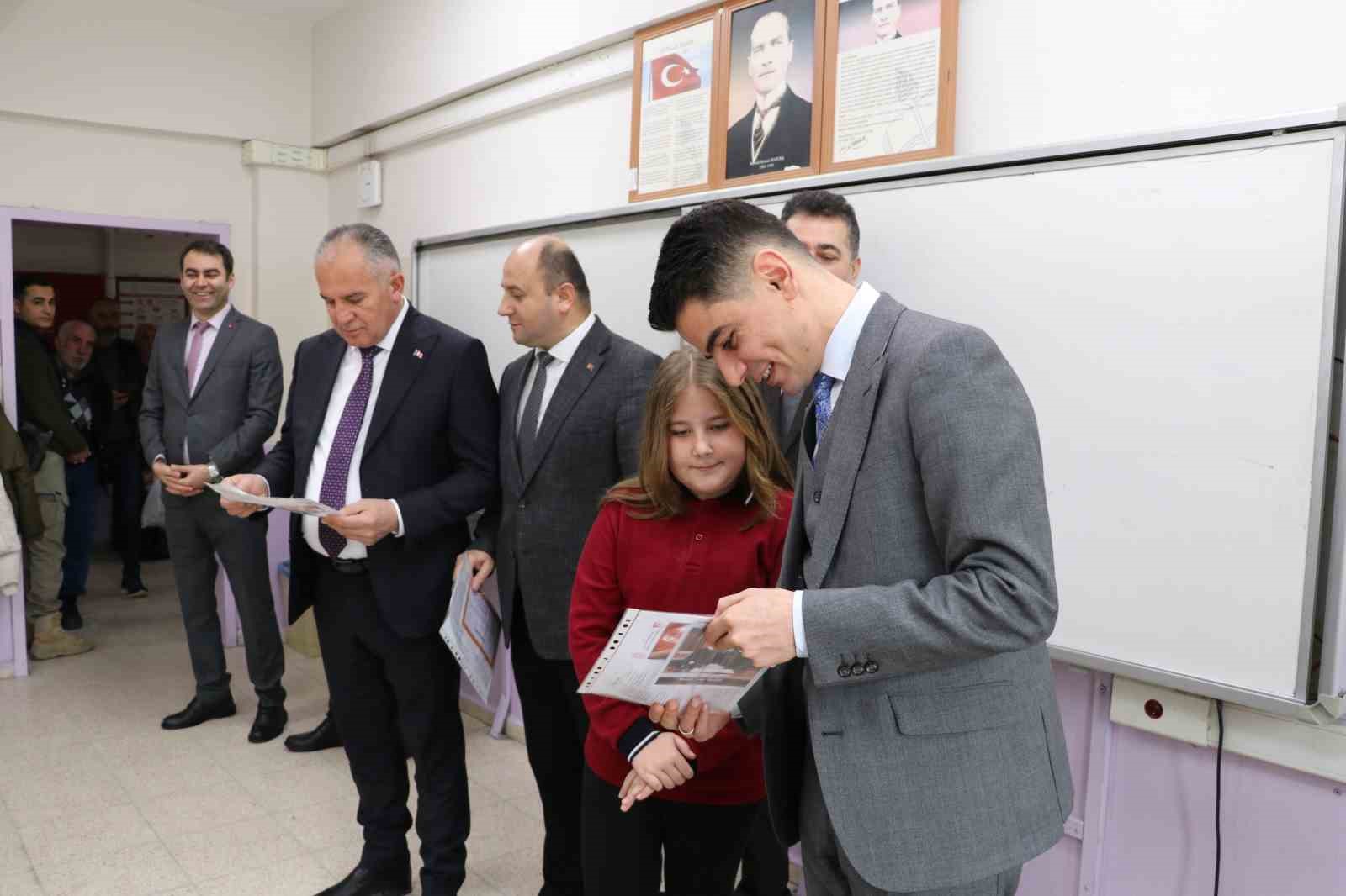 Taşova&rsquo;da karne heyecanı
