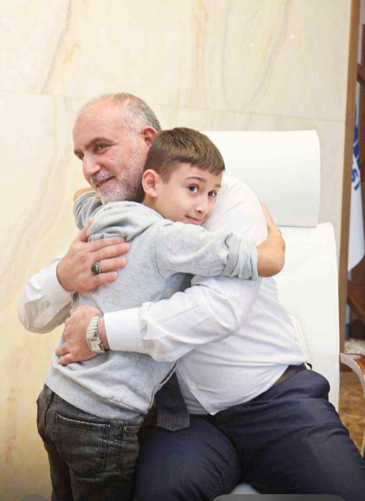 Başkan Sandık&ccedil;ı: "Her daim &ccedil;ocuklarımızın ve gen&ccedil;lerimizin yanında olmaya devam edeceğiz"

