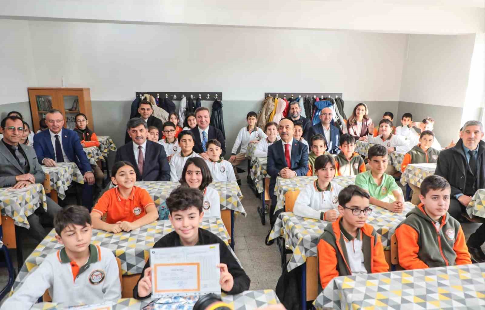 Erzincan&rsquo;da karne t&ouml;reni
