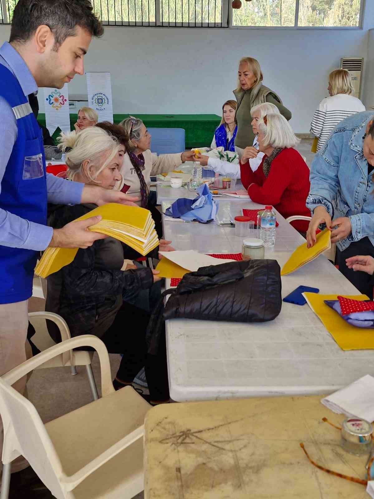Bodrum&rsquo;da bal mumu kadınların &uuml;retim g&uuml;c&uuml; arttırıyor
