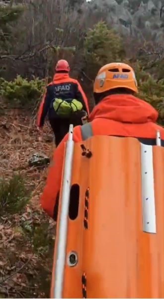 Artvin&rsquo;de av sırasında kalp krizi ge&ccedil;iren rehber hayatını kaybetti
