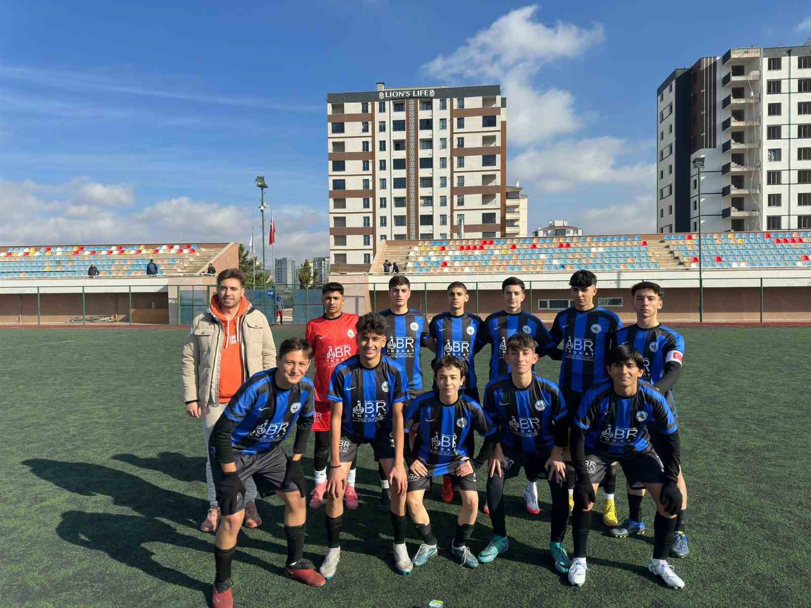 U16’da Tomarza Belediyespor 3 puanı hanesine yazdırdı