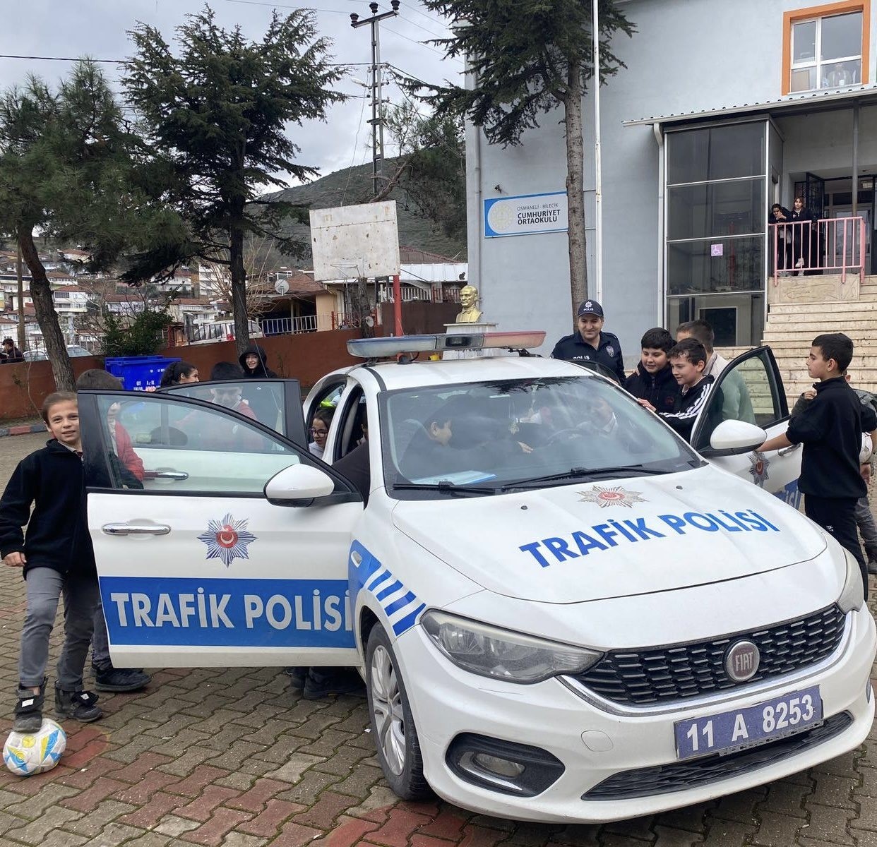 Ortaokul &ouml;ğrencilerine trafik bilinci eğitimi
