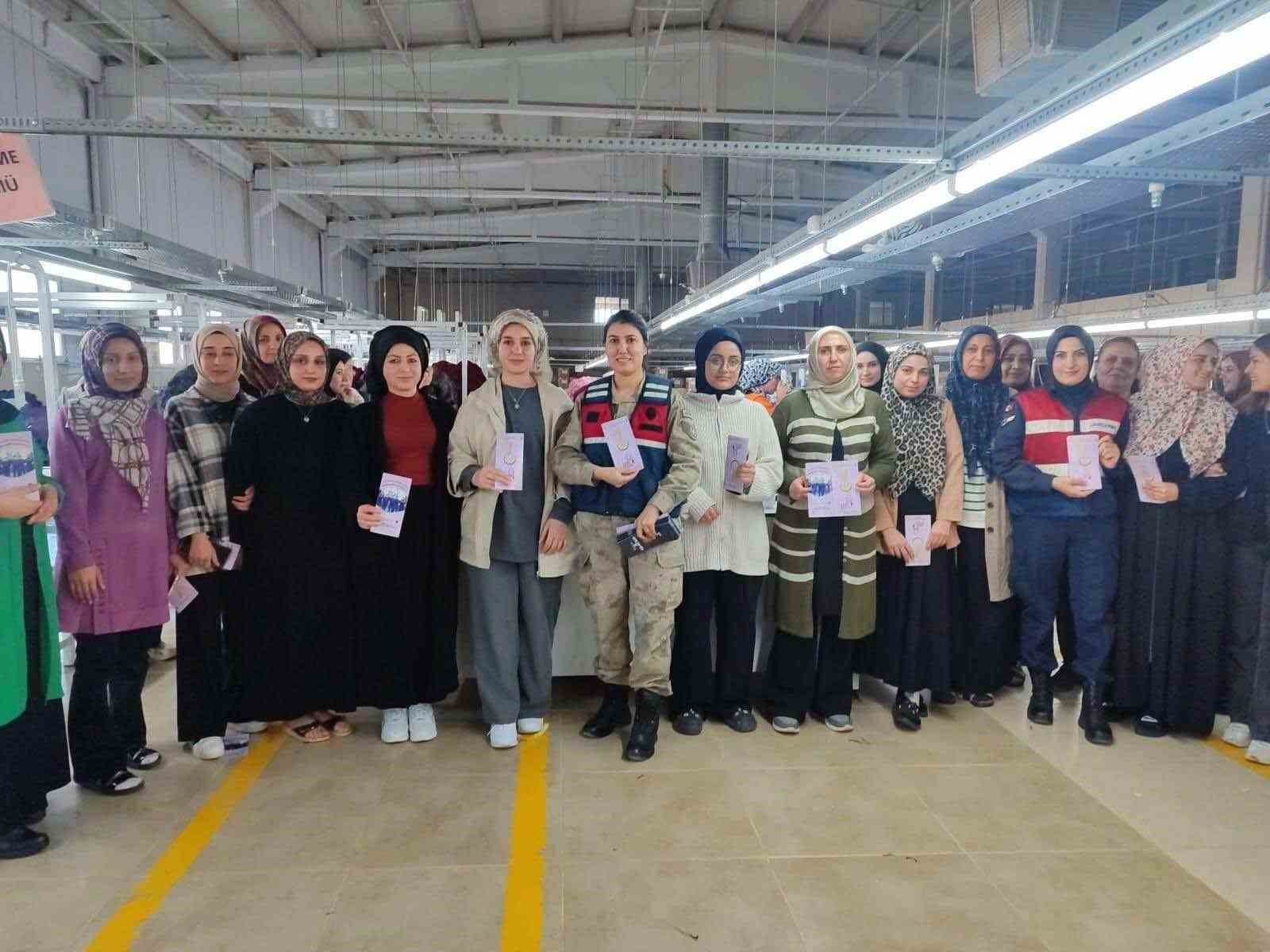 Jandarma ekipleri KADES Uygulamasını tanıttı
