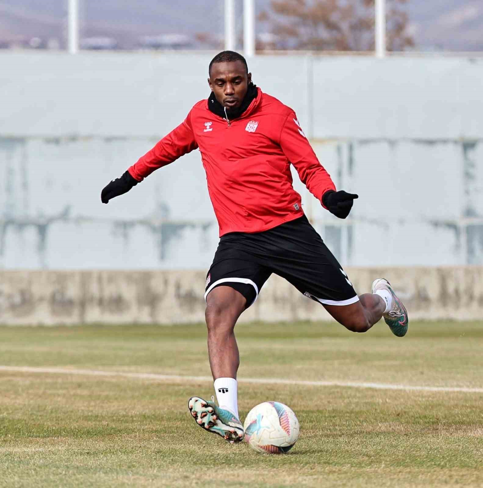 Sivasspor, Trabzonspor ma&ccedil;ına 3 puan i&ccedil;in hazırlanıyor

