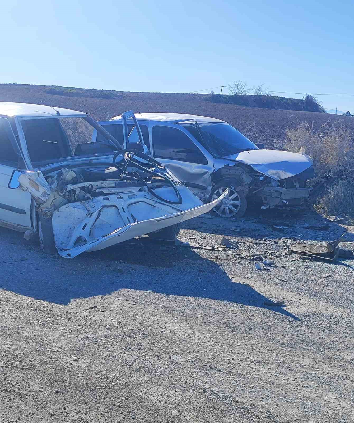 Adana&rsquo;&rsquo;da trafik kazası: 2 yaralı
