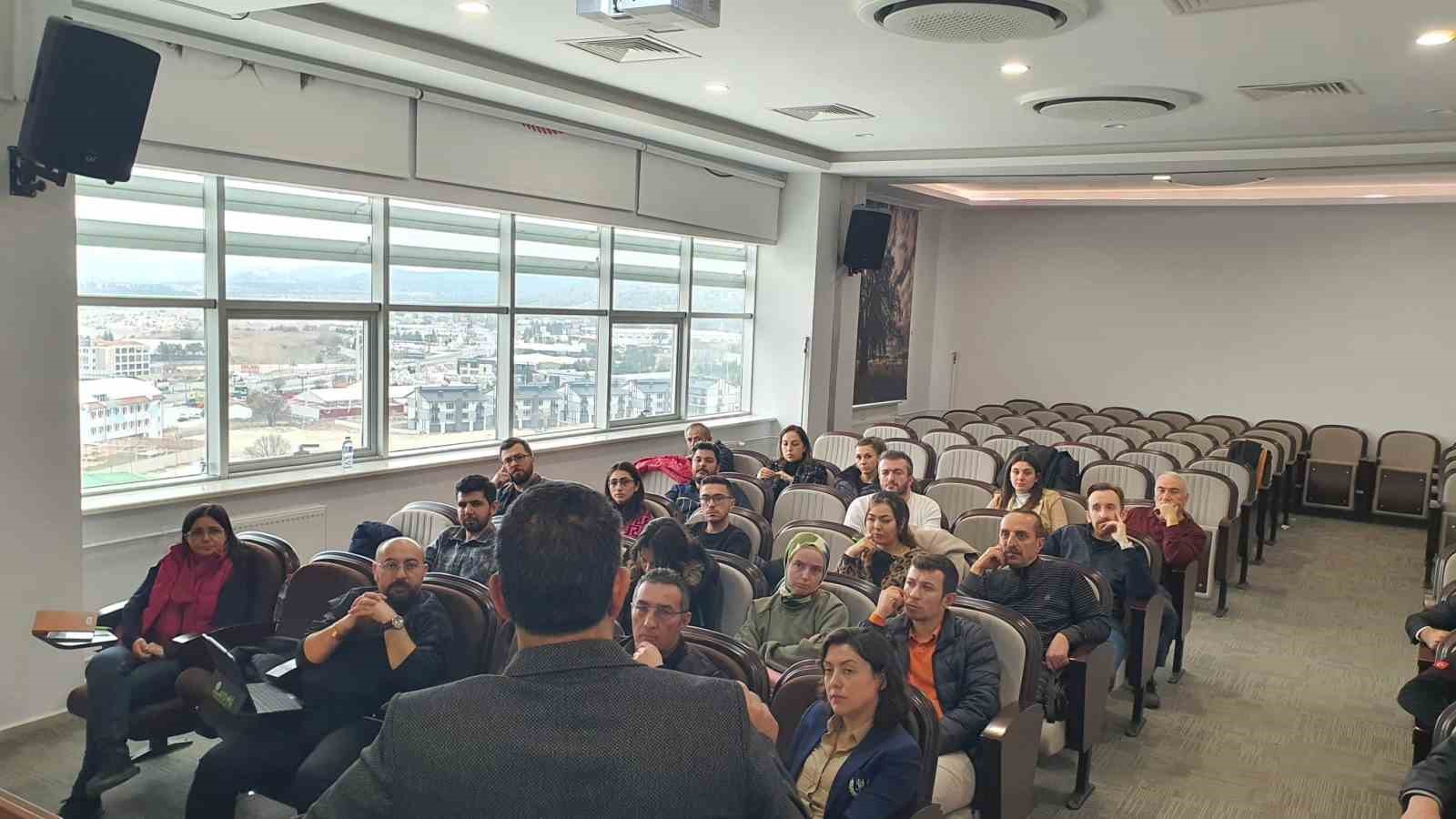 K&uuml;tahya OBM&rsquo;de, &ldquo;Yenilikler ve Ortak Hassasiyet&rdquo; konulu seminer
