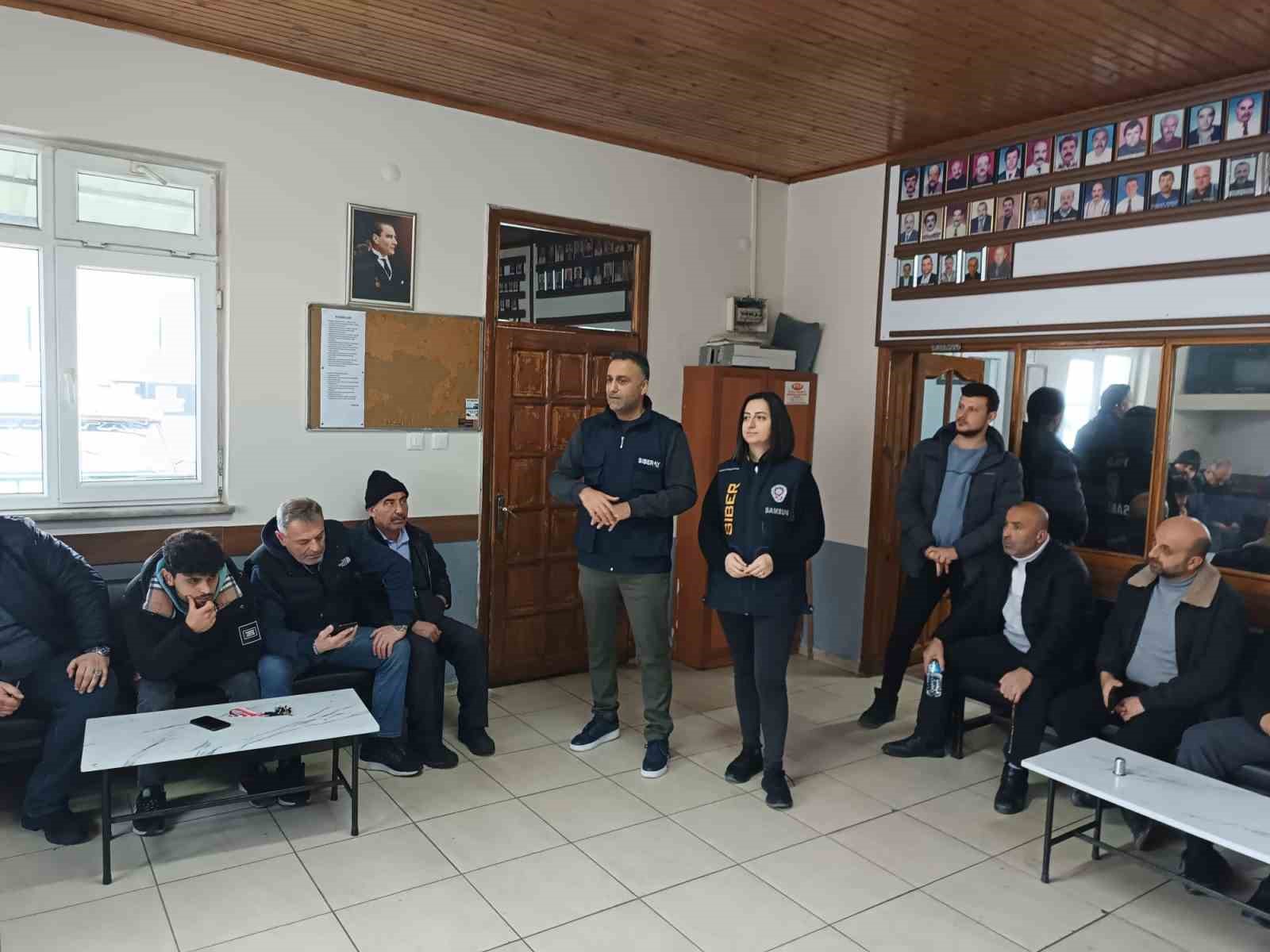 Minibüs şoförlerine ’nitelikli dolandırıcılık’ semineri