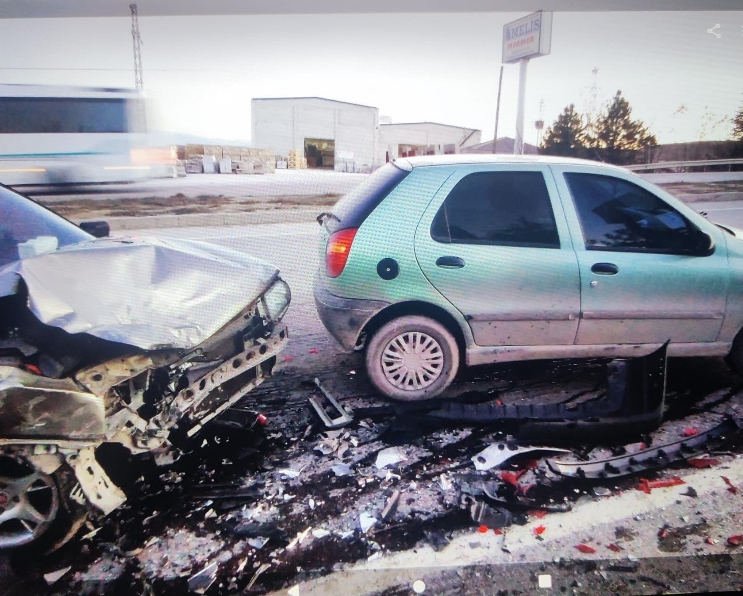 Afyonkarahisar’da zincirlerime trafik kazası 8 yaralı