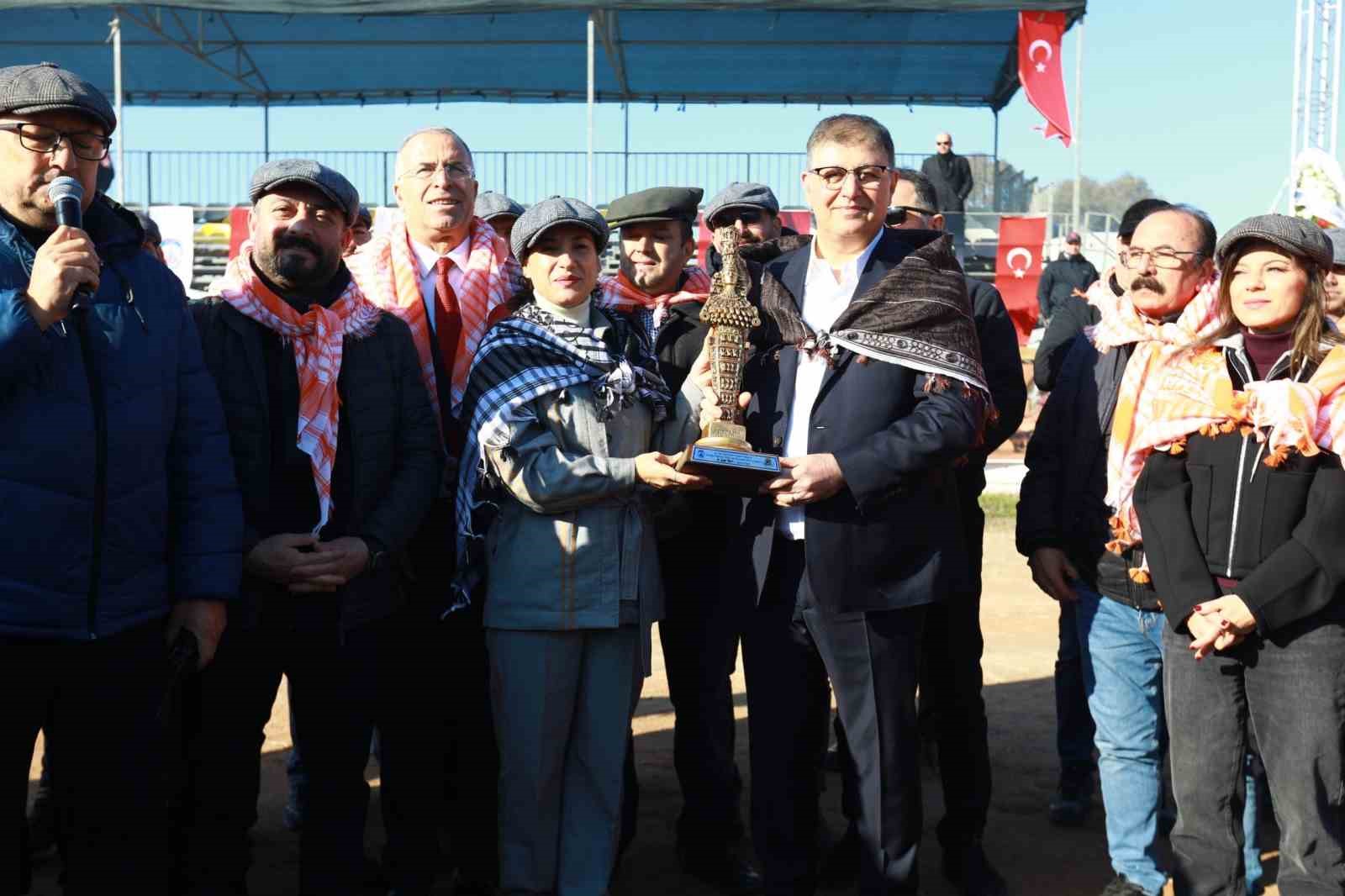 Binlerce güreş sever Pamucak Arena’da buluştu