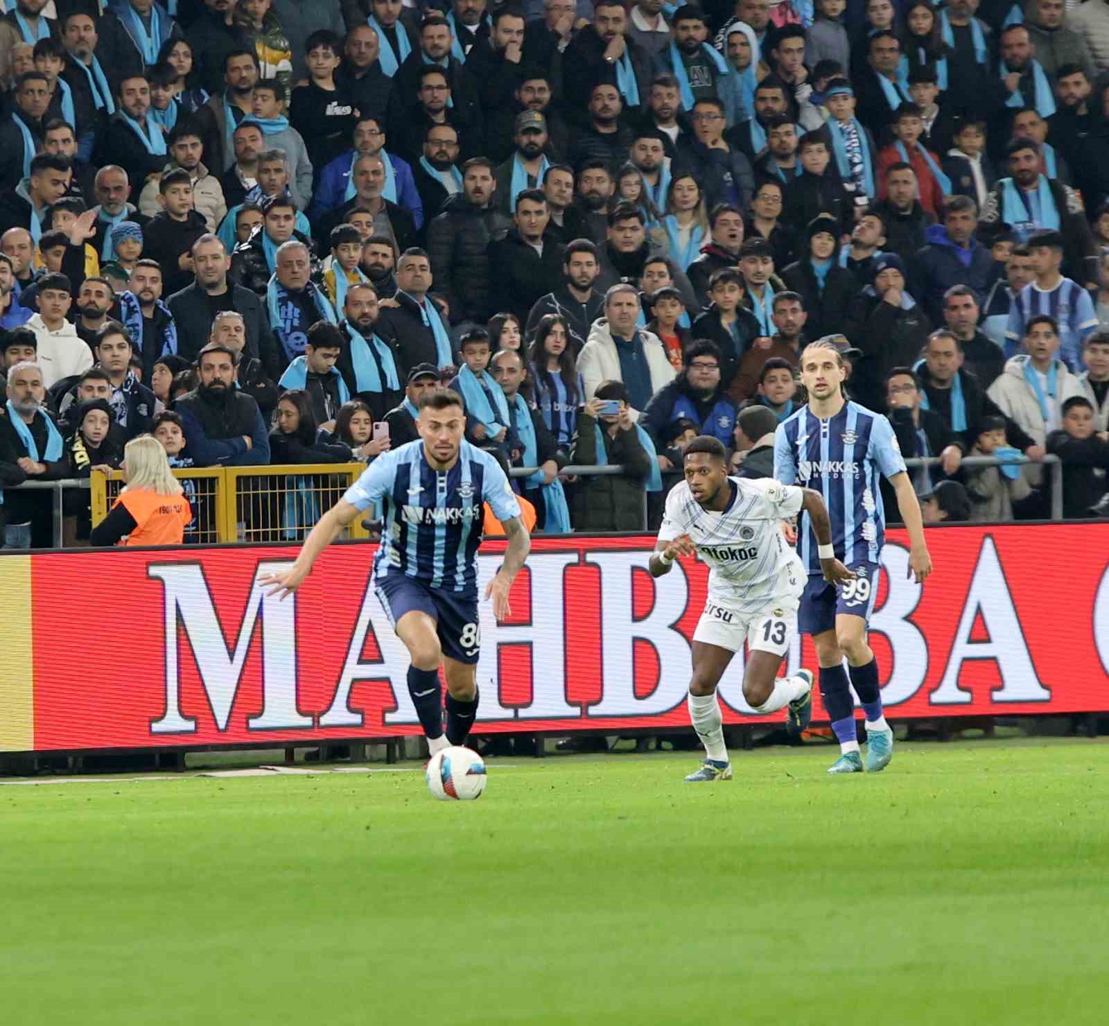 Trendyol Süper Lig: Adana Demirspor: 0 - Fenerbahçe: 0 (İlk yarı)