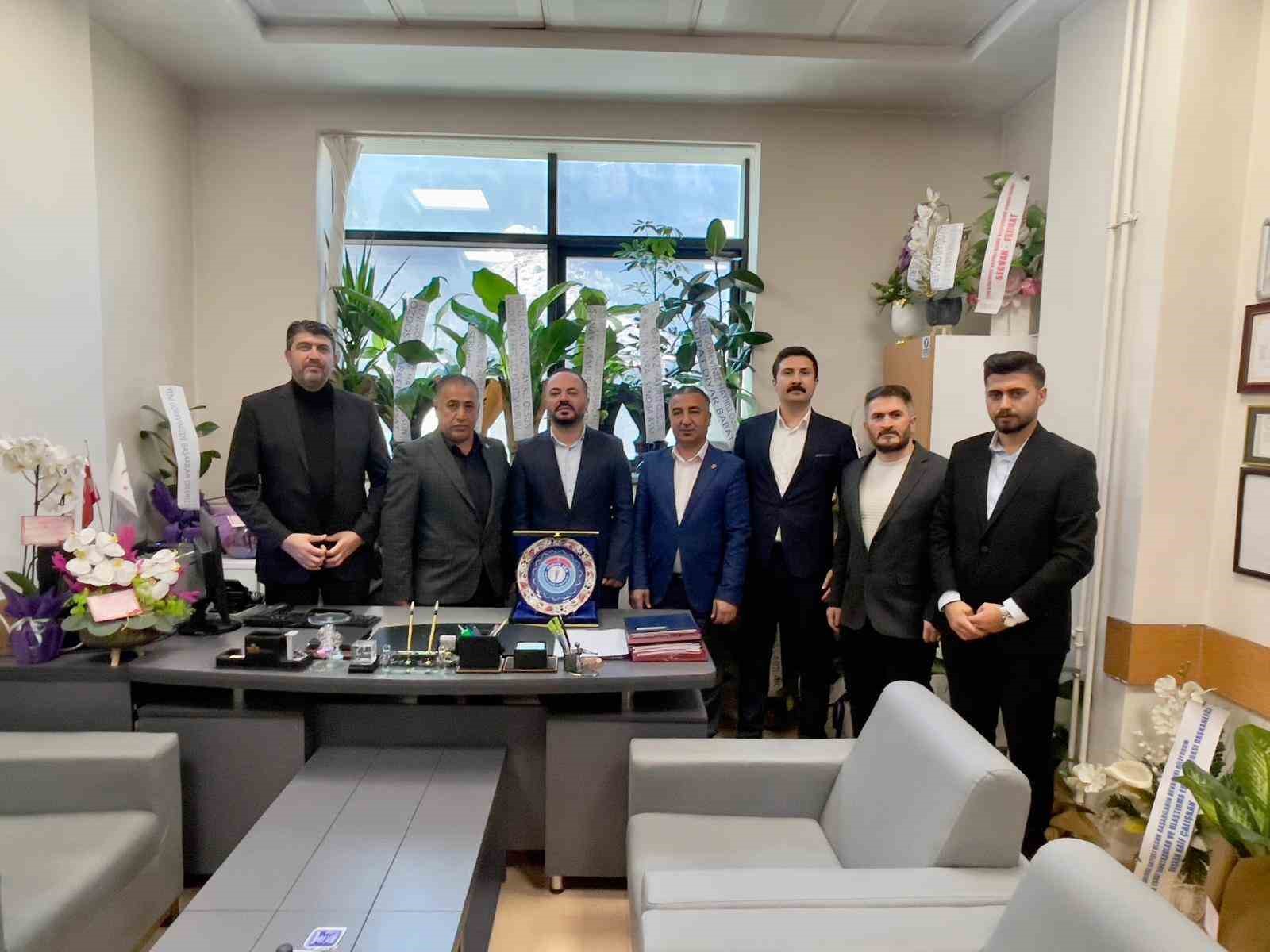 Sağlık-Sen y&ouml;neticileri Babat ile bir araya geldi
