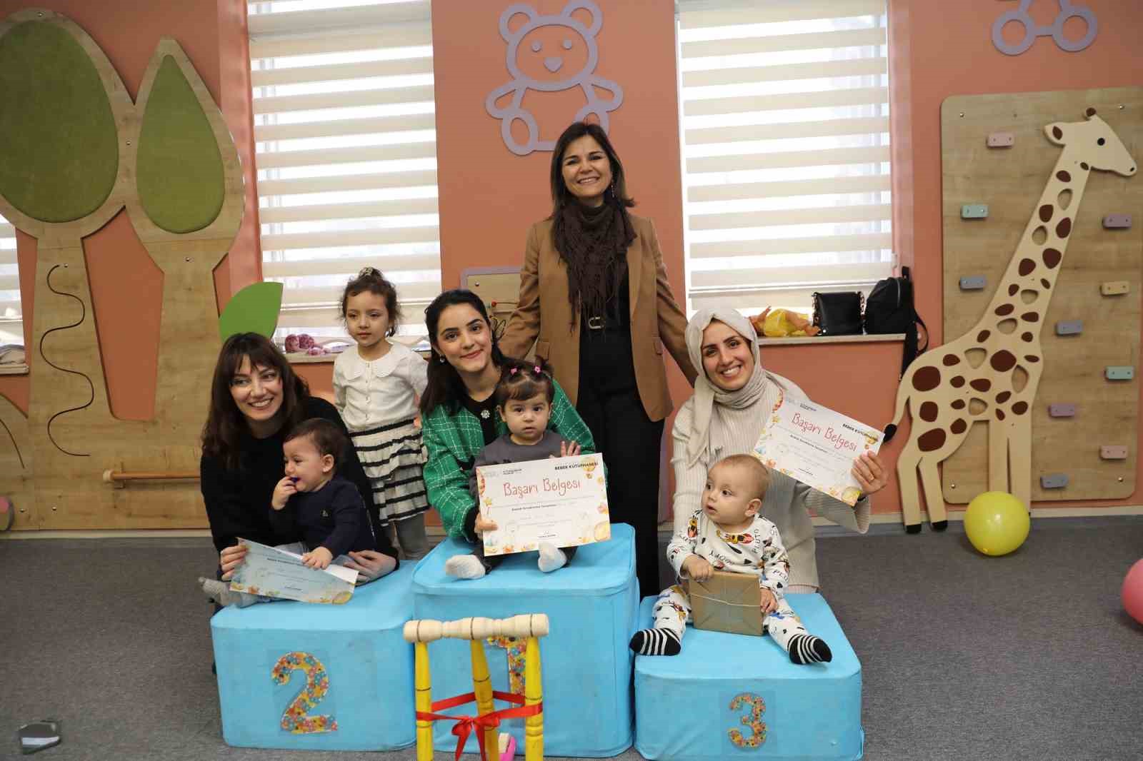 Gaziantep Bebek K&uuml;t&uuml;phanesi emekleme yarışması renkli g&ouml;r&uuml;nt&uuml;lerle yapıldı
