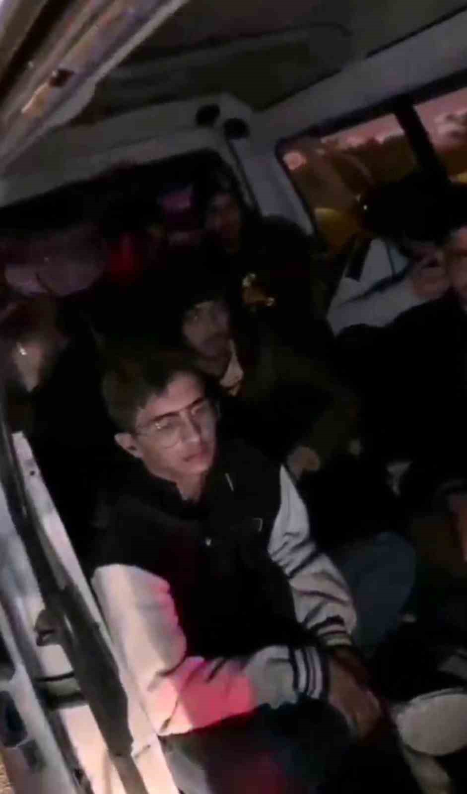 Göçmen kaçakçılarına operasyon: 18 şahıs tutuklandı, 59 göçmen yakalandı
